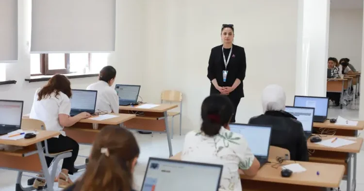 Müəllimlərin çoxu keçid balını toplamırsa, bu, onların yox, imtahanı hazırlayanların acizliyidir