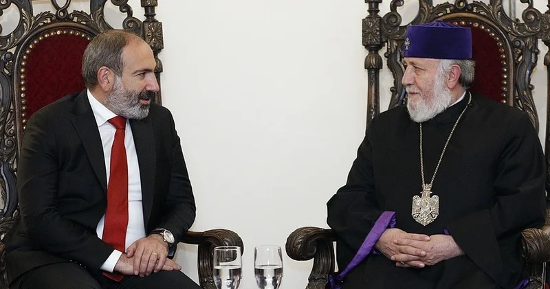 II Qaregin Erməni Apostol Kilsəsini tərk etməlidir! Paşinyan