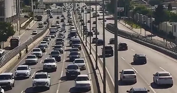 Bakıda 5 istiqamətdə tıxac müşahidə olunur