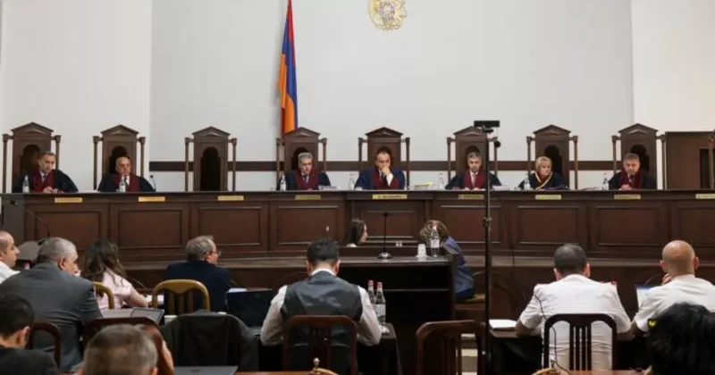 КС Армении завершил рассмотрение заявлений по делу о выборах