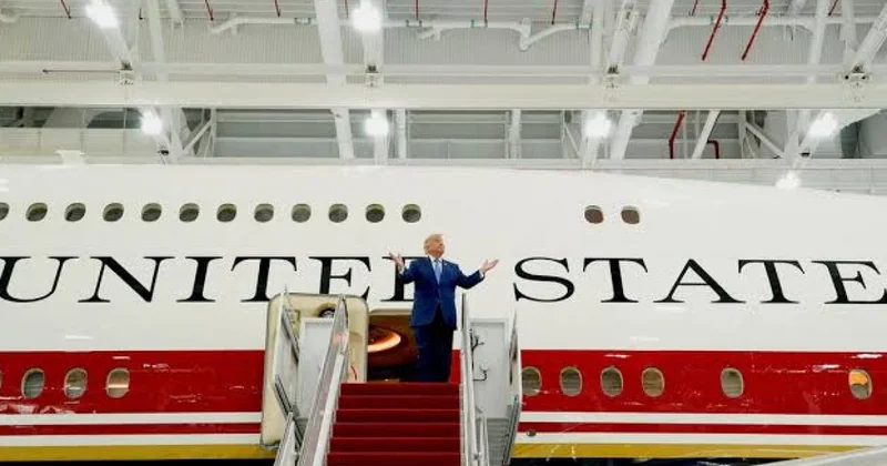 Первый полет Трампа на подаренном самолете видео