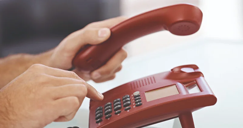 Finlandiya ev telefonları ilə vidalaşdı: Azərbaycan da bu təcrübədən istifadə edə bilərmi?