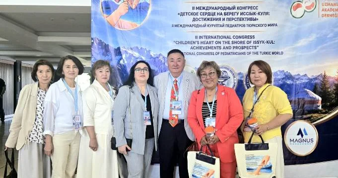 Azərbaycanlı pediatrlar beynəlxalq konqresdə brusellyoz, nadir xəstəliklər və viral hepatitlərin müalicəsində yenilikləri təqdim ediblər