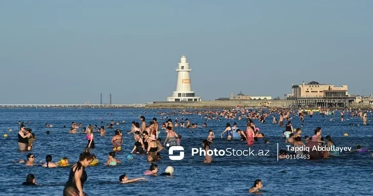 Опасные часы на пляже: эксперт Минздрава Азербайджана дал рекомендации отдыхающим