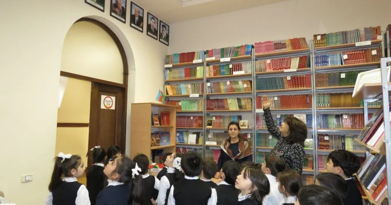 Azərbaycanda kitabxanaların və işçilərinin sayı azalıb