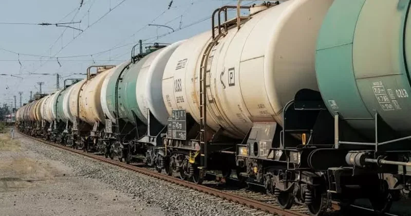 Reuters: Казахстан поставит России 50 тысяч тонн бензина в июле и августе