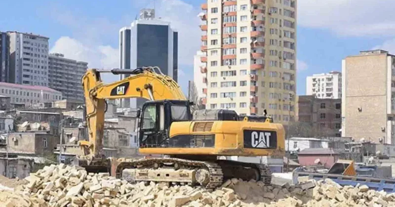 Жительница Баку жалуется на незаконный снос дома: ИВ отвечает ОФИЦИАЛЬНО