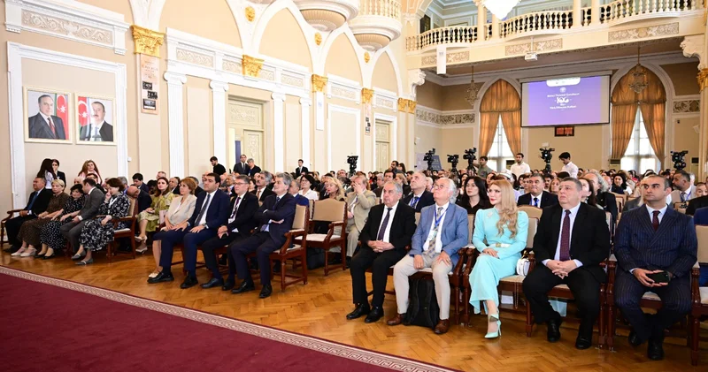 Баку стал центром международного диалога о будущем тюркологии (ФОТО)