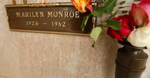 Merilin Monronun yanında dəfn olunmaq üçün 200 000 dollar ödədi
