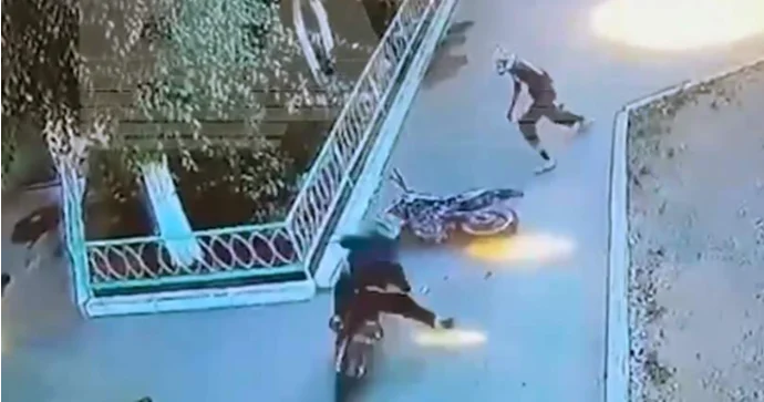 Müəllimi motosikletlə vurub günahı onun üstünə yıxmağa çalışdı 1,7 milyon istəyir VİDEO