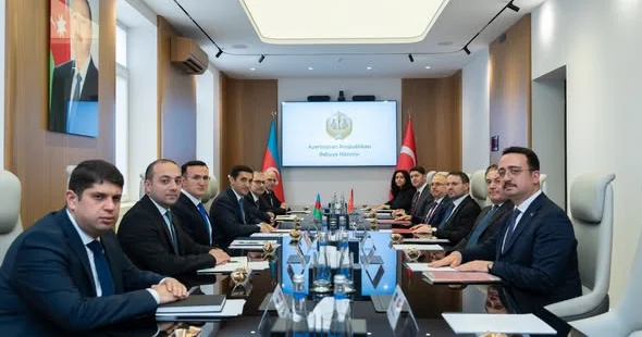 Ədliyyə naziri Fərid Əhmədov türkiyəli həmkarı ilə görüşüb