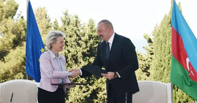İlham Əliyev və Leyen mətbuata bəyanat verirlər Canlı