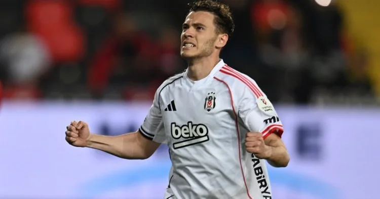 “Beşiktaş” 6 futbolçu ilə yollarını ayırdı
