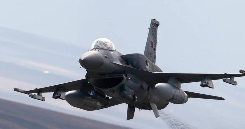 Турецкие F 16 ударили по террористам