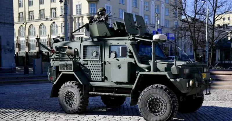 Irish Times: Ирландия предложила Украине списанные бронемашины