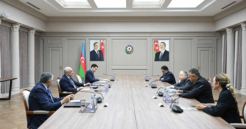 Əli Əsədov BMT Baş katibinin Yol Təhlükəsizliyi üzrə xüsusi elçisi ilə görüşüb
