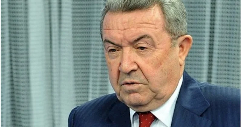 Sabiq məmur sindromuna tutulan Misir Mərdanov Saffari yazır...