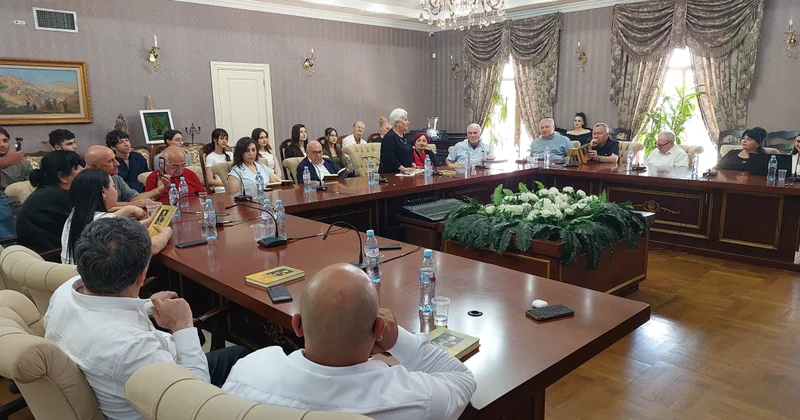 Tbilisidə M.F.Axundzadənin gürcü dilinə tərcümə olunmuş əsərləri və muzeyin yeni saytı təqdim edilib