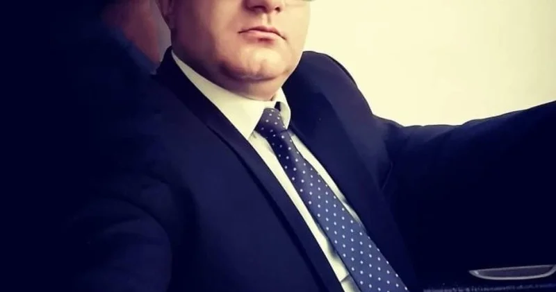 Araz Hüseynov: Ədəbinlə tanın, deyim kişisən