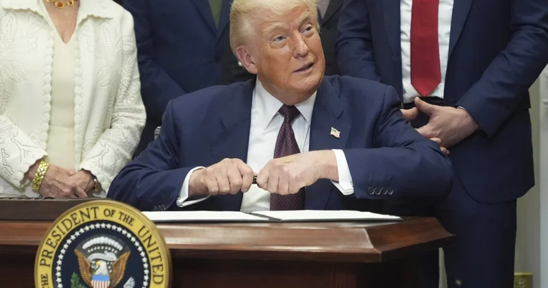 Из американской истории убрали импичмент Трампа