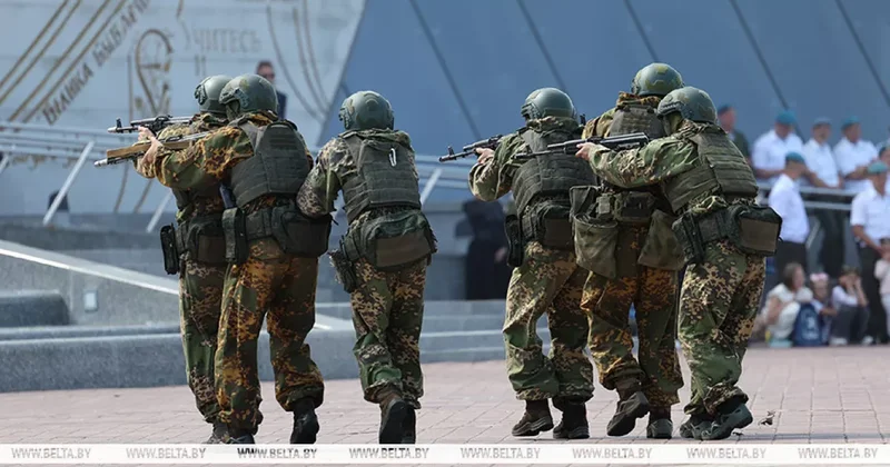Беларусь усиливает войска на границе с Украиной