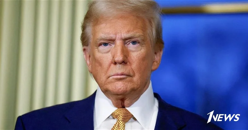 Трамп заявил, что приказал отправить две атомные подлодки в соответствующие регионы