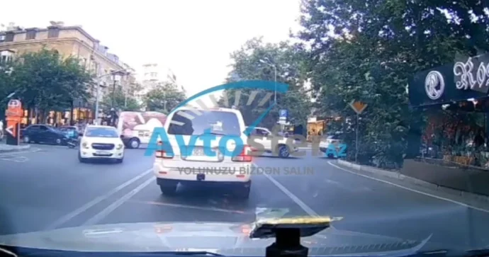 Qəzalara görə bu küçəyə işqıfor qoyulmalıdır Aqil Rəhimov AYNA ya çağırış etdi VİDEO