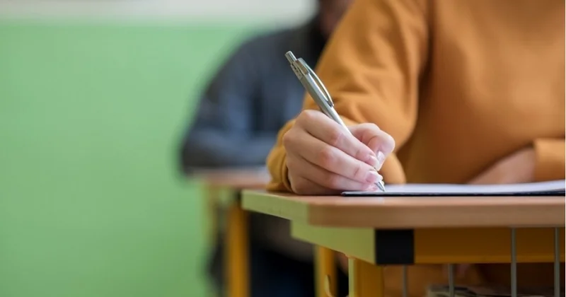 “Jurnalistikaya qəbulda inşa imtahanı köhnəlmiş modeldir” Ekspert