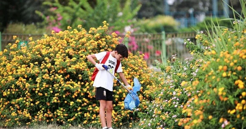 Tək paylaşımı ilə 500 min izləyici topladı: 11 yaşlı Arasdan alqışa layiq kampaniya
