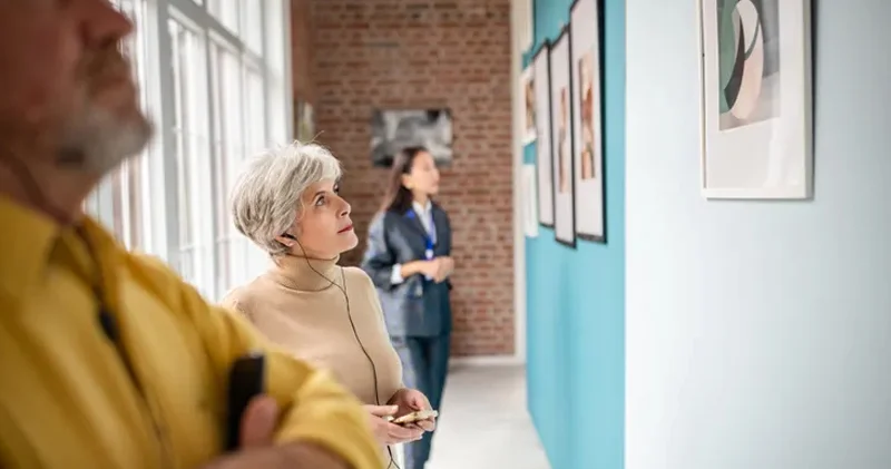 Kino, teatr və muzeylərə getmək daha sağlam qocalmaya səbəb olur (ARAŞDIRMA)