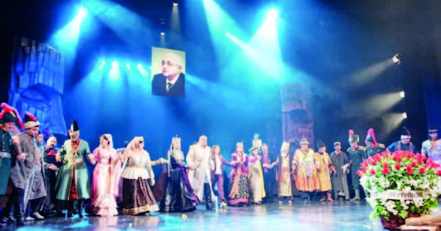 Elçin və çağdaş teatr modeli