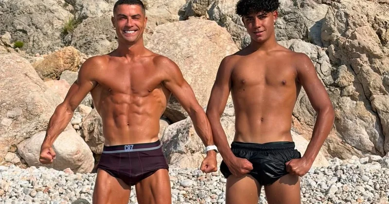 Ronaldo 16 yaşlı oğlu ilə Fotolar