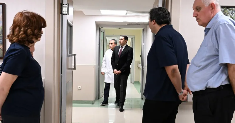 Nazir ölümündən bir gün öncə onu ziyarət etmişdi... Fotolar