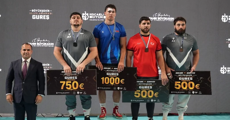 Dörd güləşçimiz Türkiyədəki beynəlxalq turnirdə medal qazanıb FOTO