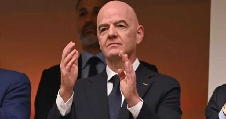İnfantino FİFA prezidentliyindən istefa verə bilər