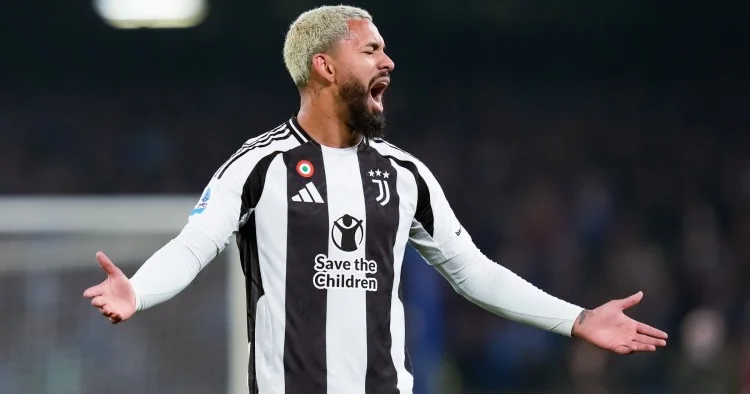 Yuventus un futbolçusu Mançester Yunayted ə keçmək istəyir