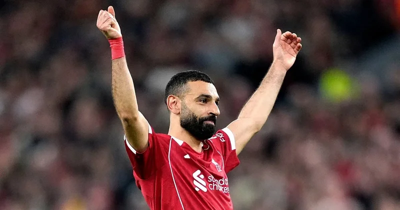 Salah Trabzon yolunda: Ailəsiylə məsləhətləşir