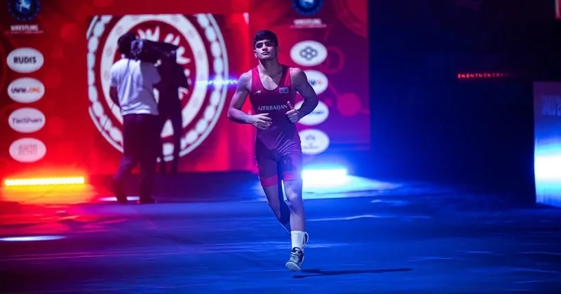 U 17 DÇ: Azərbaycanın 6 güləşçisindən 3 ü məğlub olub YENİLƏNİR