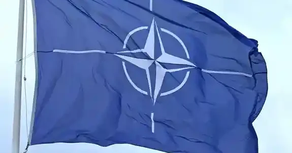 “NATO Avropada əlavə nüvə silahı yerləşdirməyi müzakirə edir“ “Deutsche Welle“