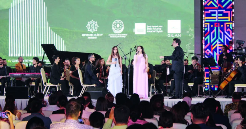 DOST un Kamera Orkestri Qəbələ səhnəsində