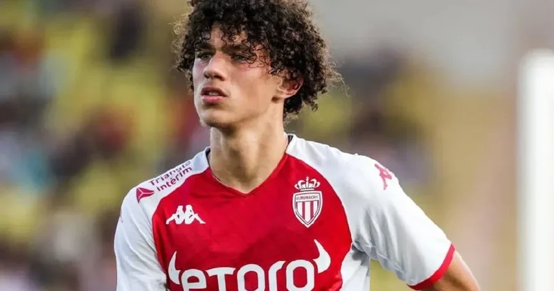 PSJ dünya çempionatının iştirakçısını 50 milyon avroya transfer etdi