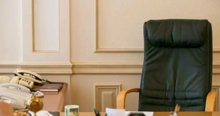 Təhsil Sektorunun müdiri işdən çıxarıldı FOTO KONKRET