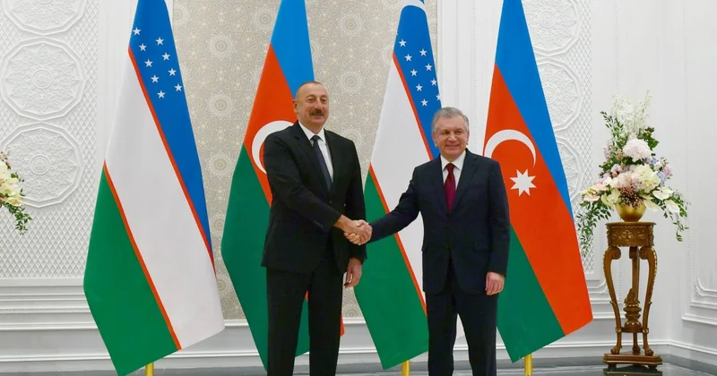 Prezident Şavkat Mirziyoyevi təbrik etdi