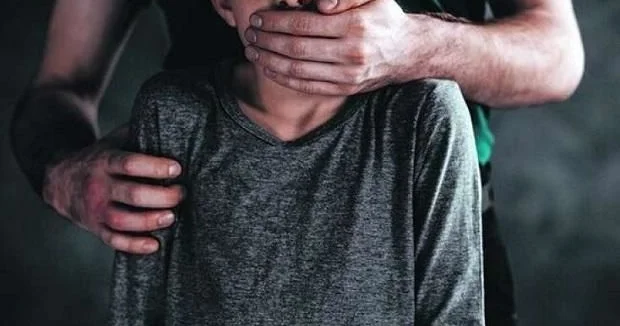 82 yaşlı kişi azyaşlıya qarşı zorlamada ittiham olunur