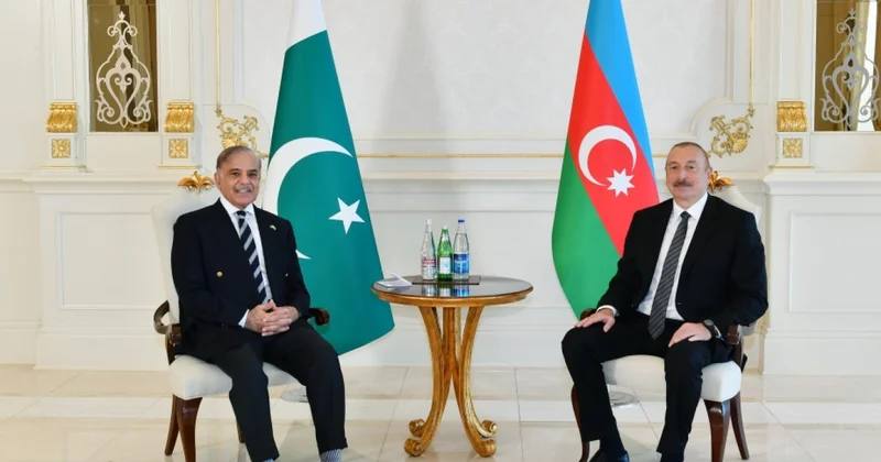 Prezident Şahbaz Şəriflə görüşdü