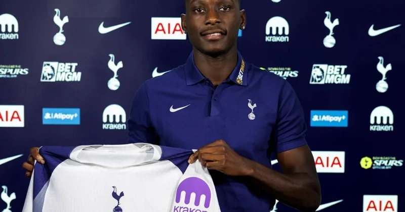 Tottenhem PSJ nin forvardını icarəyə götürüb