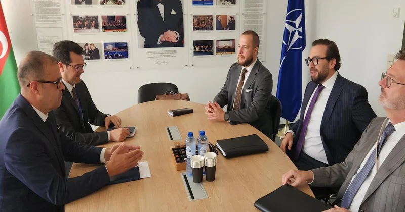 Cəfər Hüseynzadə NATO nun Əlaqələr Bürosunun rəhbəri ilə görüşüb