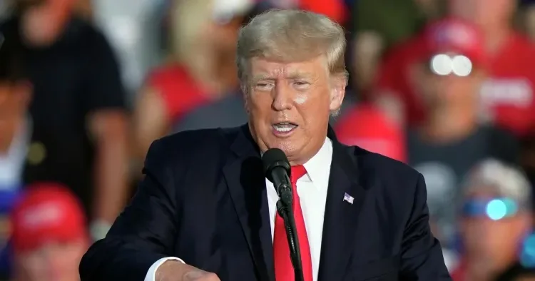 Digər ölkələrdən idxala qoyulan bütün rüsumlar qüvvədə qalır Donald Tramp