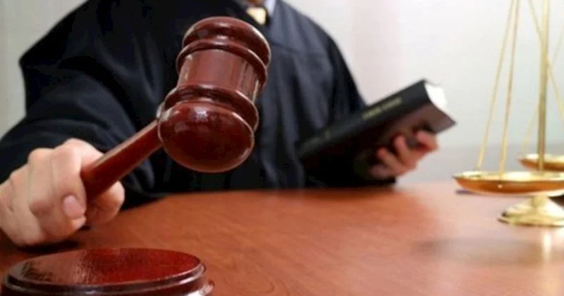 Məhkəmə külli miqdarda rüşvət almaqda təqsirləndirilən hərbi komissarı azadlığa buraxıb