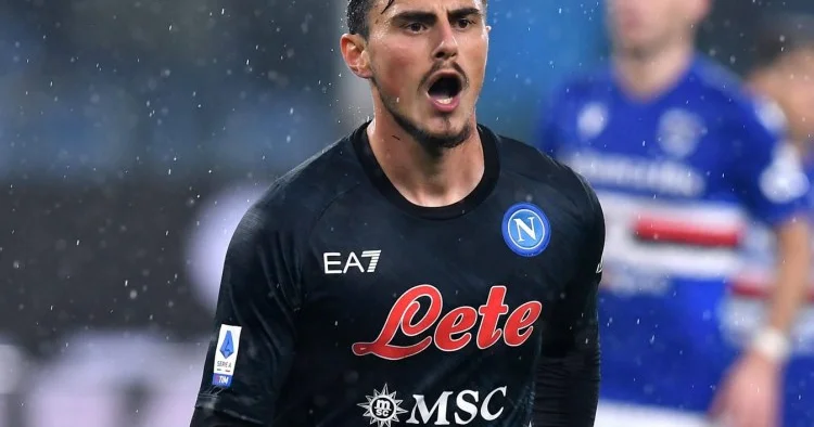 Napoli sabiq futbolçusunu qaytardı